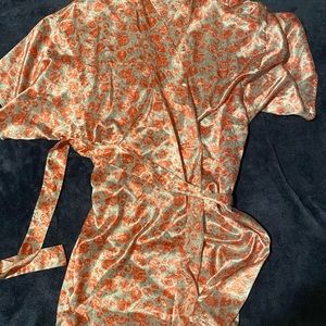 Pink rose print satin robe